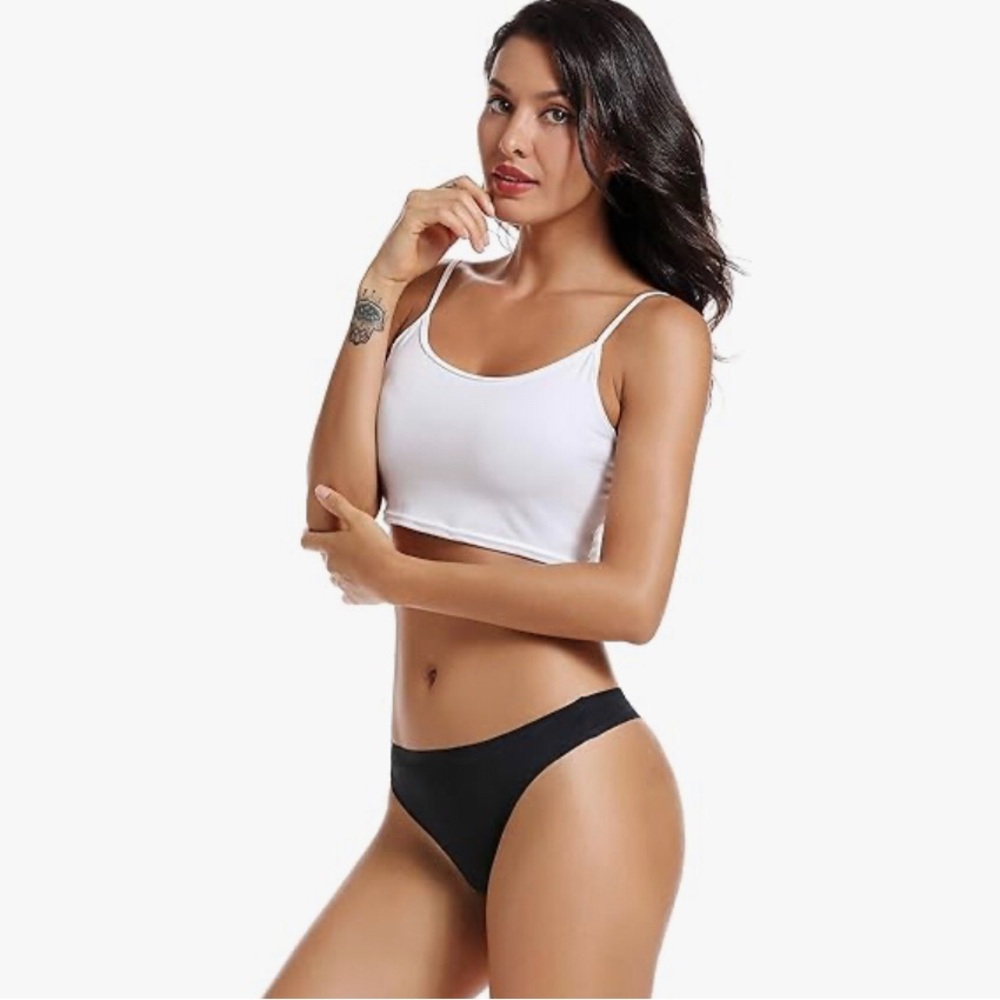 NWT, VOENXE, Womens 5 pack of thongs, size medium
